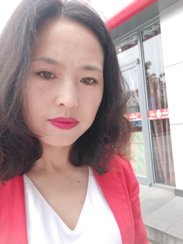 枫叶飘零的第一张照片--恩施认干亲服务网